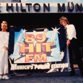 89 HIT FM