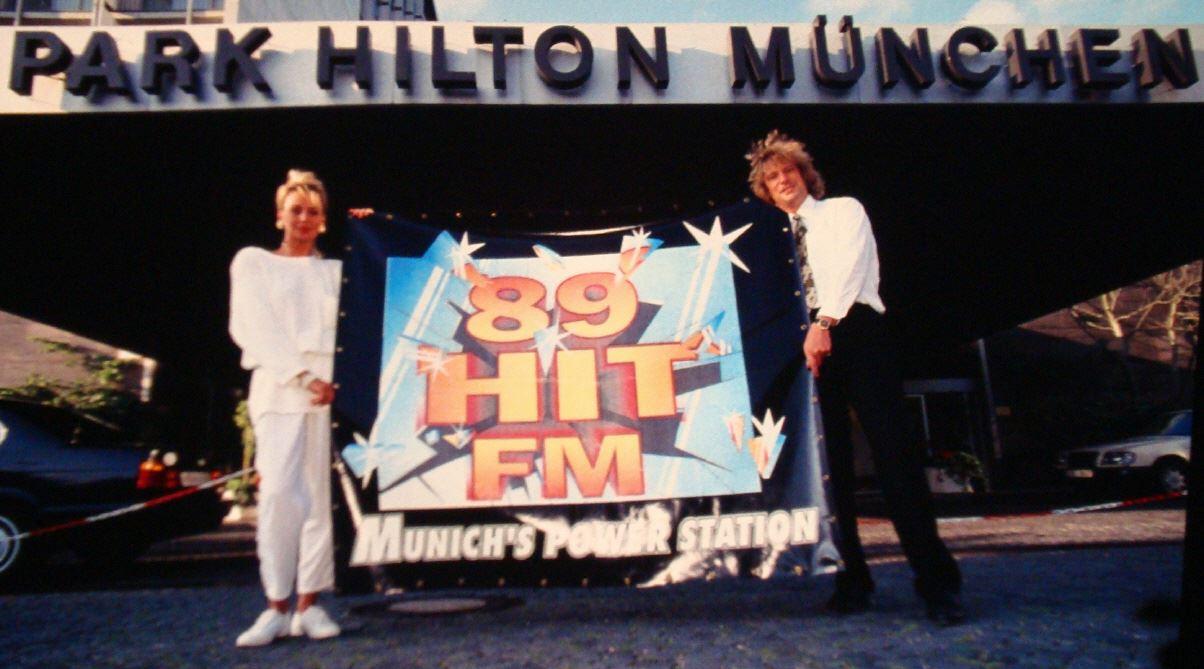 89 HIT FM